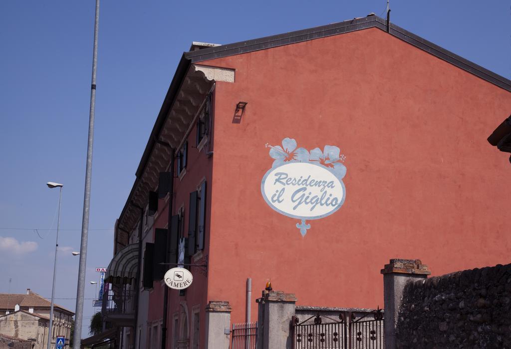 Residenza Il Giglio Bed & Breakfast Mozzecane ภายนอก รูปภาพ