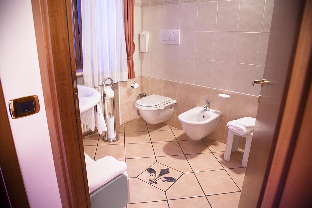 Residenza Il Giglio Bed & Breakfast Mozzecane ภายนอก รูปภาพ
