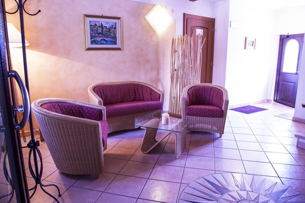 Residenza Il Giglio Bed & Breakfast Mozzecane ภายนอก รูปภาพ