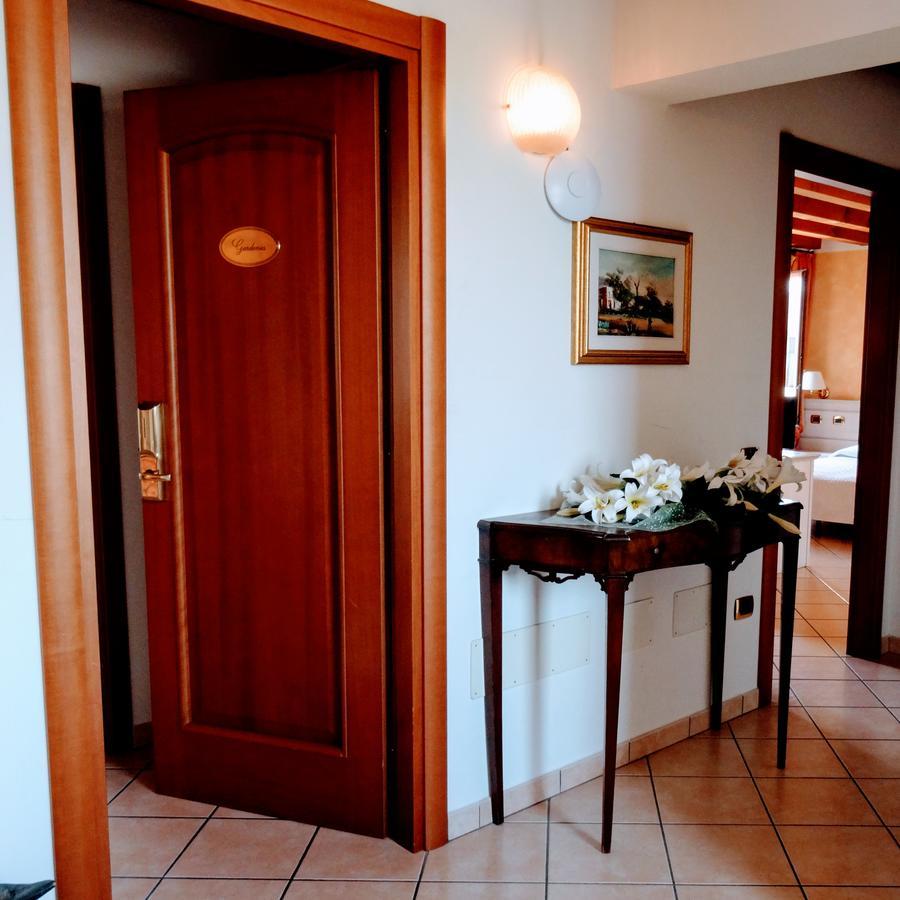 Residenza Il Giglio Bed & Breakfast Mozzecane ภายนอก รูปภาพ