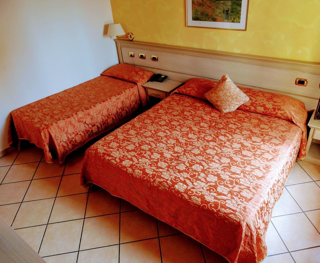 Residenza Il Giglio Bed & Breakfast Mozzecane ภายนอก รูปภาพ