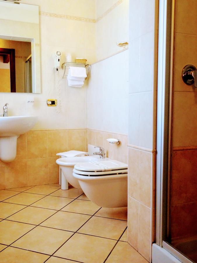 Residenza Il Giglio Bed & Breakfast Mozzecane ภายนอก รูปภาพ